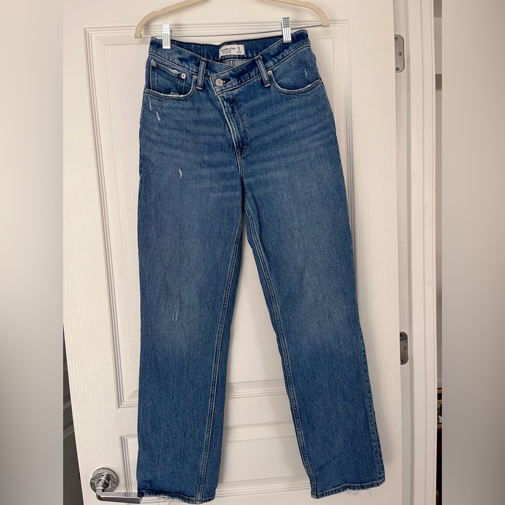Abercrombie & Fitch the 90’s Straight Ultra High Rise Criss Cross Waist - Picture 2 of 4